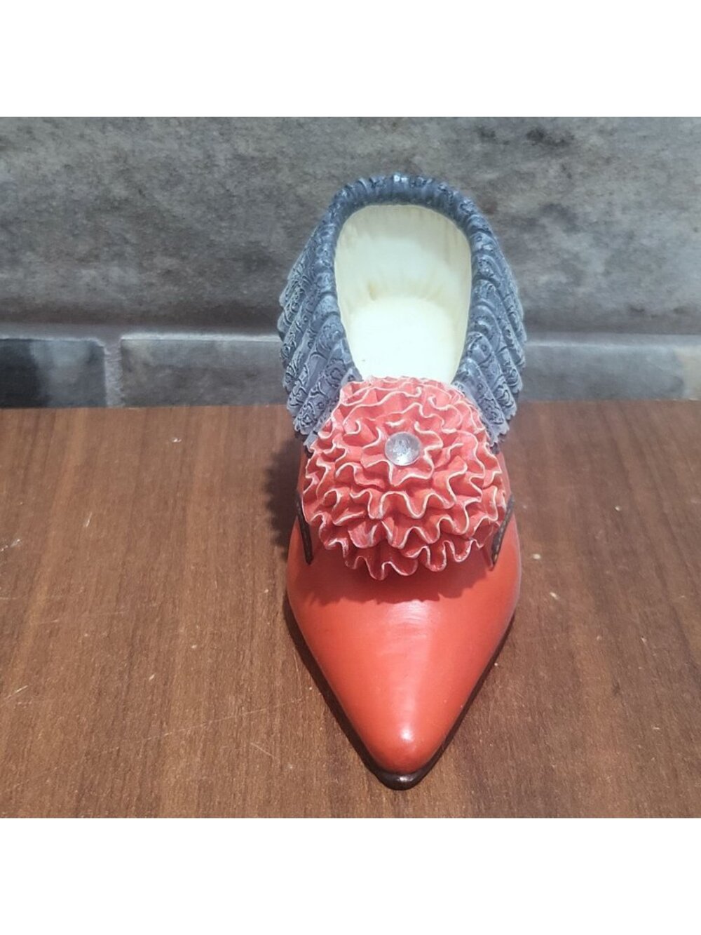 Willow Hall Age Of Elegance Shoe 7201 Simply Satin c 1750 Shoe Figurine